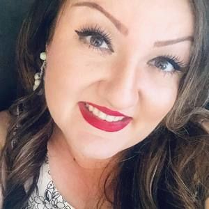 Meet your Posher, Delyara